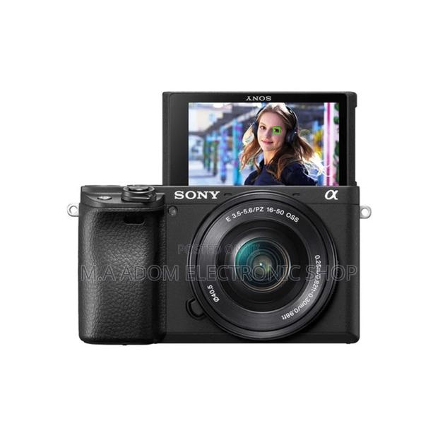 Original Sony ZV-E10 Mirrorless Camera With 16-50mm Lens · Photo 2