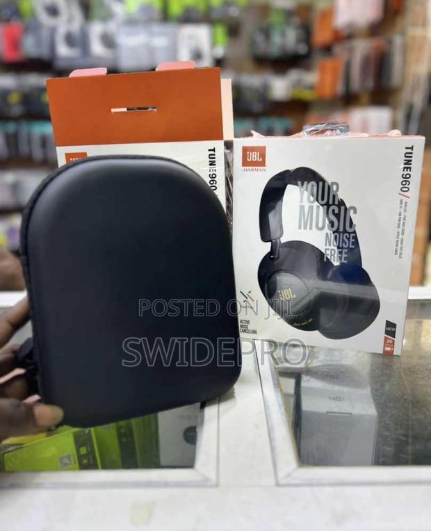 JBL Tune 960 Headset/ Headphone · Photo 2