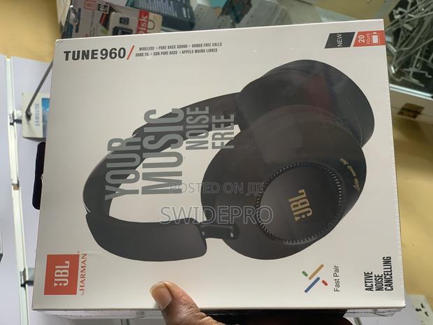 JBL Tune 960 Headset/ Headphone · Photo 3