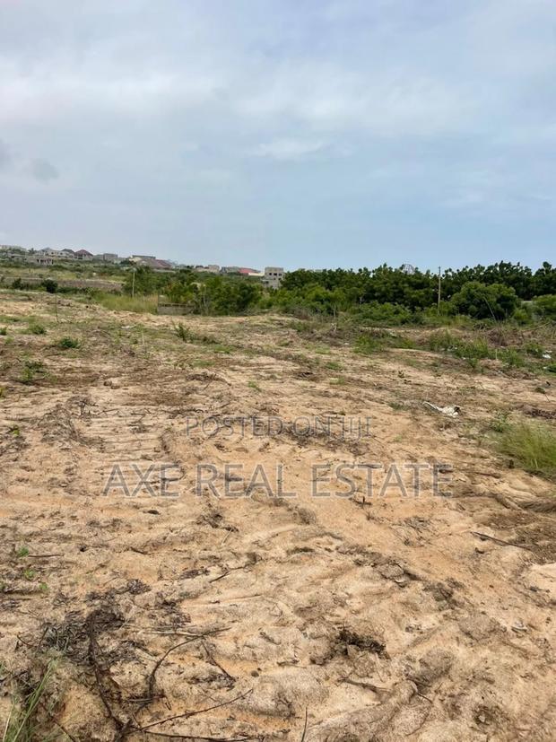 Huge Offers on Demarcated Plots at Prampram Beach Lane · Photo 1