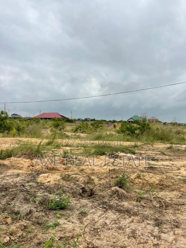 Genuine Indenture on Registered Land at Afienya - Shai Hills · Photo 1