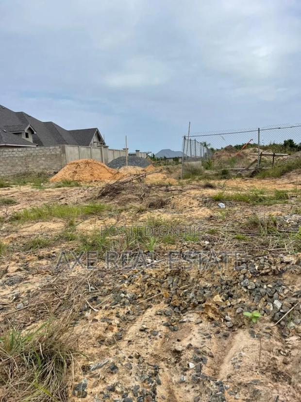 Tema Community 25 Authentic Lands Selling. · Photo 3