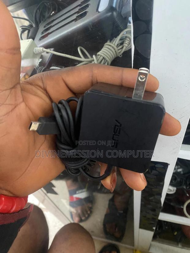 Asus AC Adapter /Charger Flat Mouth, 19v=1.75A Uk Used · Photo 4