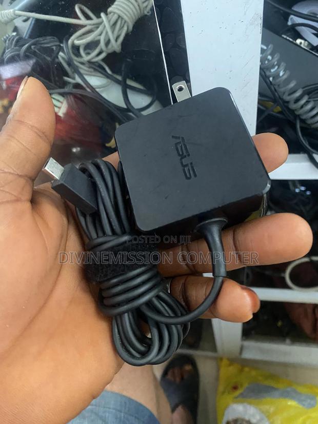 Asus AC Adapter /Charger Flat Mouth, 19v=1.75A Uk Used · Photo 2