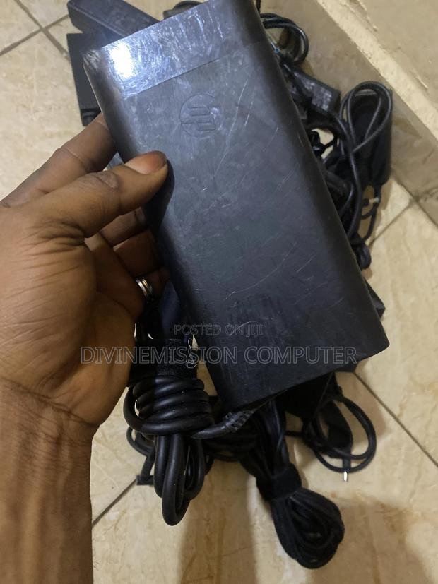 Hp Blue Pin Uk Used Charger/Adapter 19.5v=11.8A, 230w · Photo 4