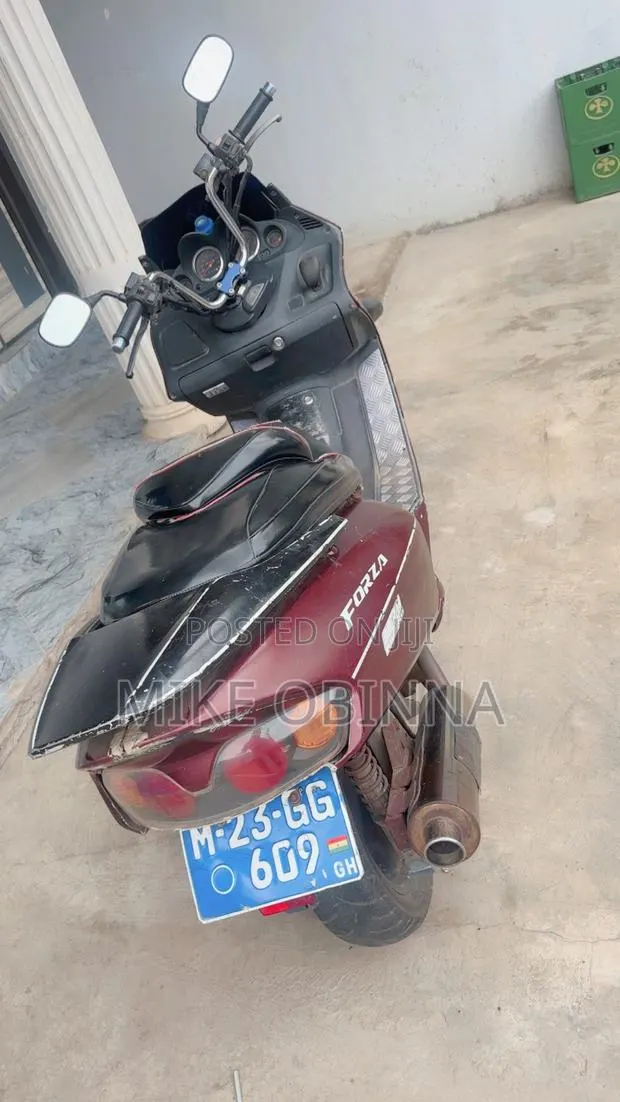 Honda Forza 2016 Brown · Photo 1