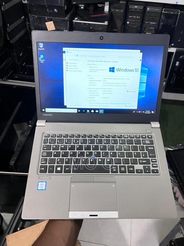 Laptop Toshiba Portege A30 8GB Intel Core I7 SSD 256GB · Photo 2
