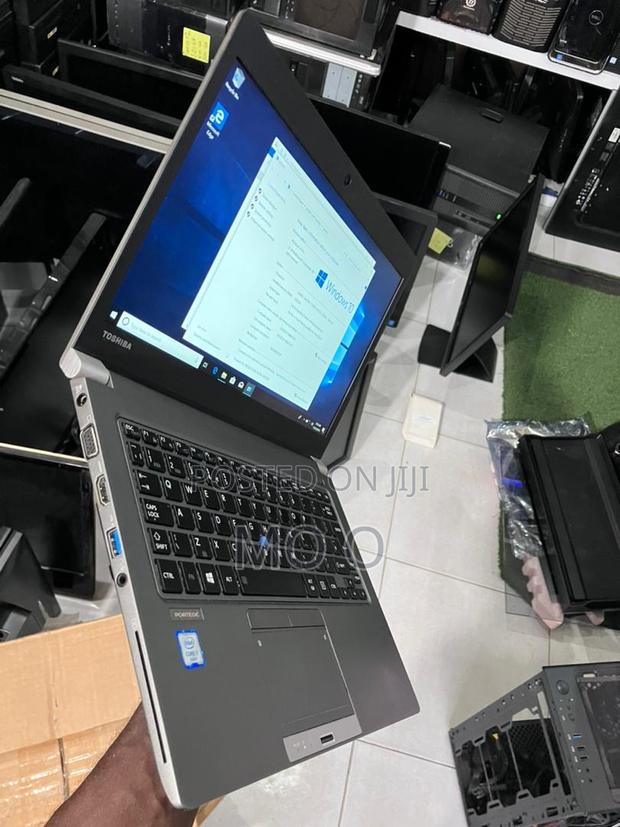 Laptop Toshiba Portege A30 8GB Intel Core I7 SSD 256GB · Photo 4