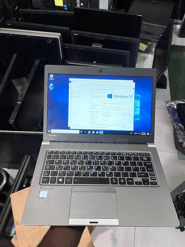 Laptop Toshiba Portege A30 8GB Intel Core I7 SSD 256GB · Photo 8