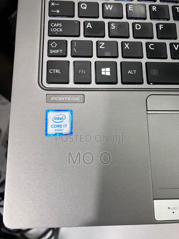 Laptop Toshiba Portege A30 8GB Intel Core I7 SSD 256GB · Photo 1