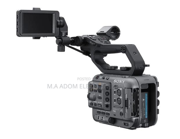 SONY ILME-FX6 Cinema Line Full-Frame Camera · Photo 1