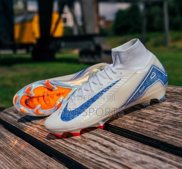 Nike Air Zoom Mercurial Superfly 10 Elite FG Mad Ambition · Photo 1