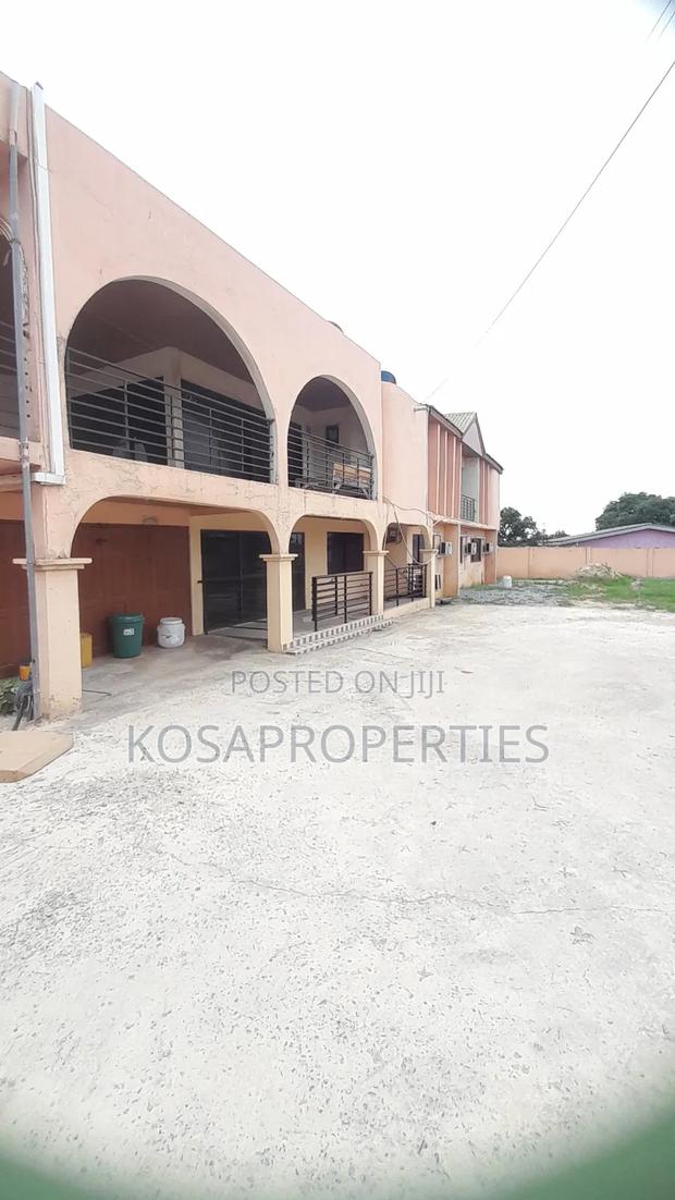 4bdrm Apartment in Labadi Palm Wine for rent · Photo 3