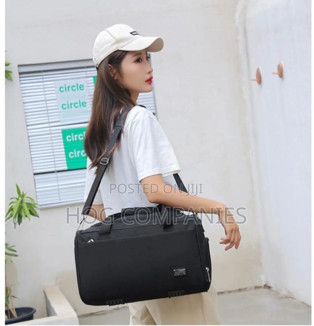 Waterproof Sport Golf Luggage Travelling Shoe Slot Gym Bag · Photo 1