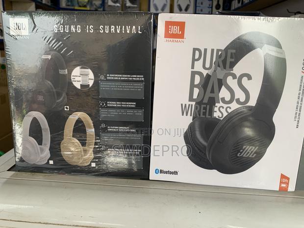 JBL Pure Bass Tune Bt850 Wireless Headphones · Photo 2