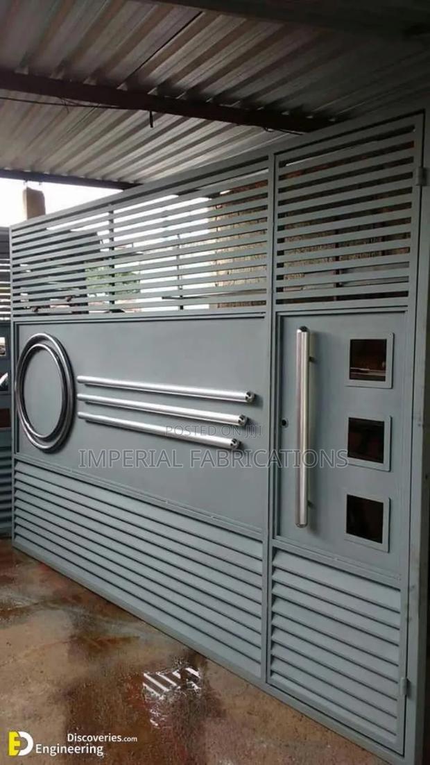 Metal Gate · Photo 3