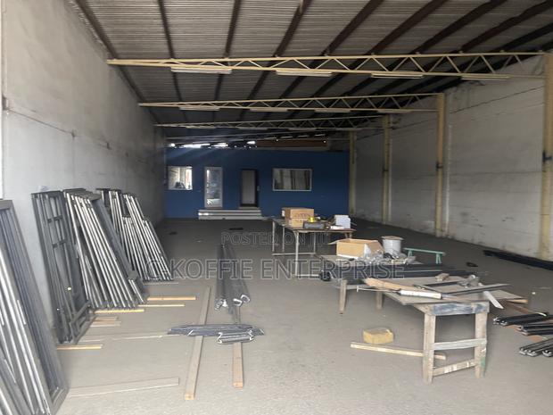 300 SQM Warehouse at Accra for Rent · Photo 2