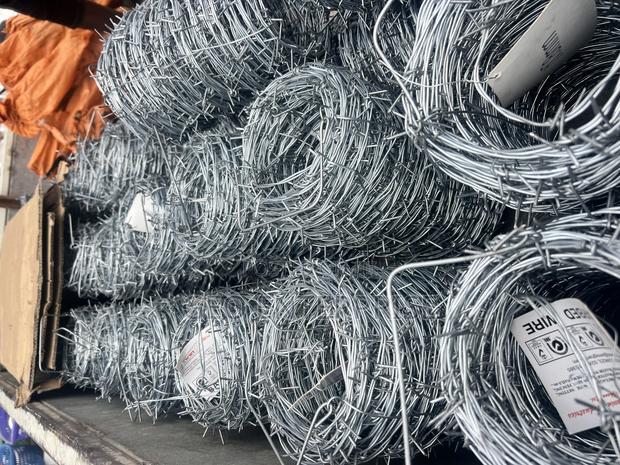 Barbed Wire · Photo 2
