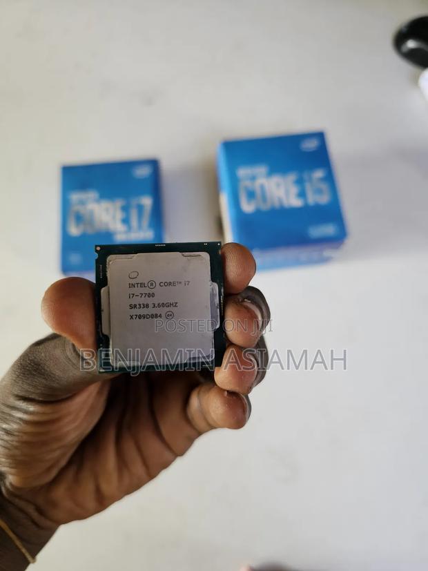 7th Generation I7 7700 · Photo 1