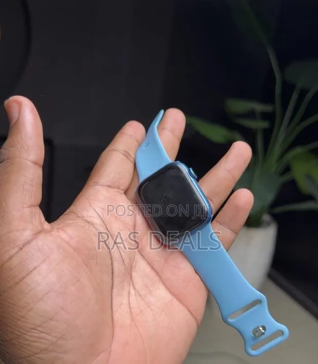 Apple Watch Series 7 45mm · Photo 1