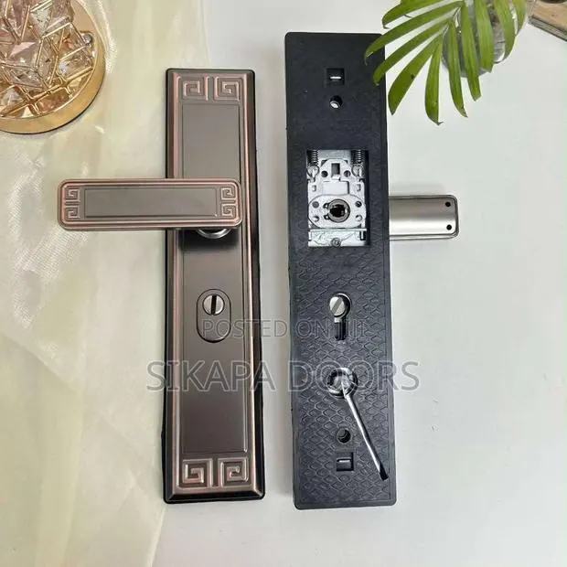 Quality Door Handle · Photo 1