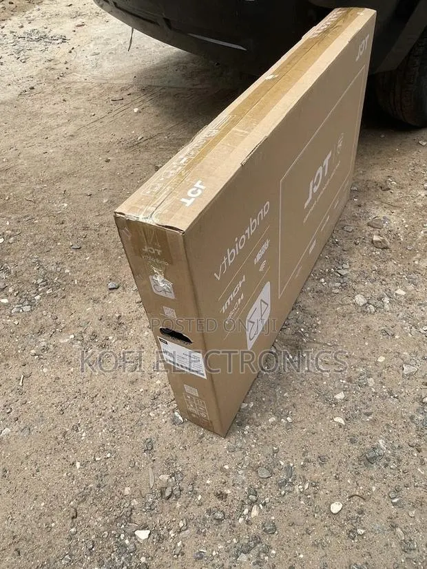 TCL Quantumlite 43” Smart Entertainment Tv · Photo 1