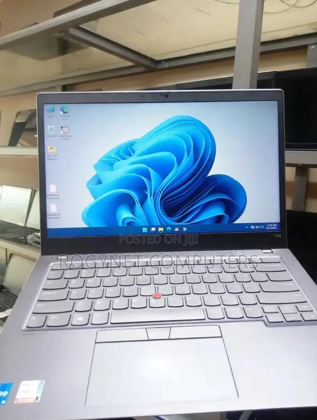 Laptop Lenovo ThinkPad T14s G4 16GB Intel Core i5 SSD 512GB · Photo 1