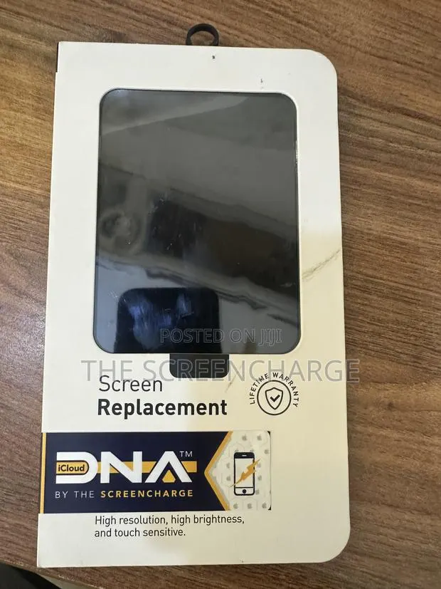 iPhone 13 Pro Max (iCloud) · Photo 1
