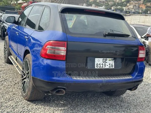 Porsche Cayenne S 2012 Blue · Photo 1