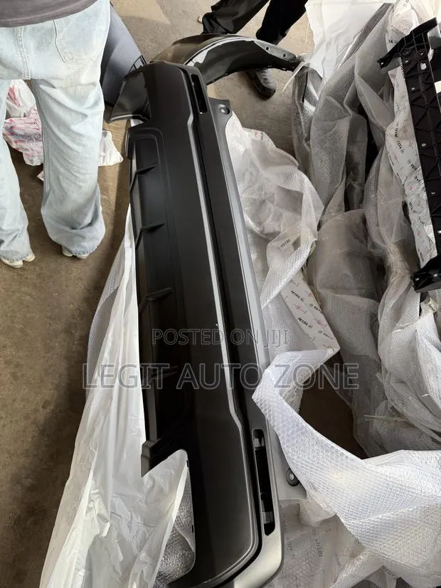 Honda CRV 2023,2025,2024,2026, Sport Back Bumper Available · Photo 1