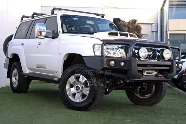 Car Rental Prado , Patrol and V8 · Photo 1