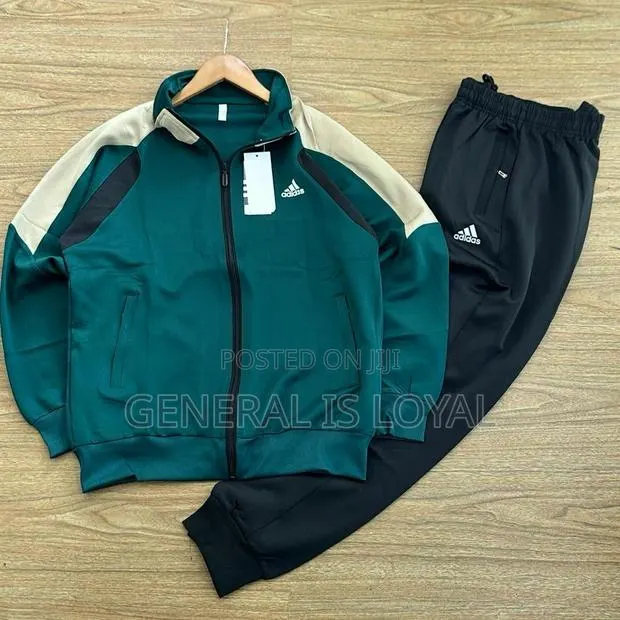 Adidas Sportswear Tracksuit · Photo 1