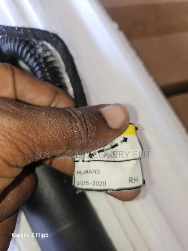 Nissan Murano 2015/2018/2020 Electronic Boot Shocks · Photo 1