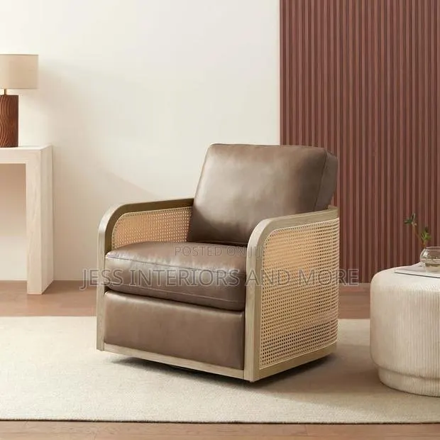Swivel Leather Chair (Aiden Ivy Harley ) · Photo 1