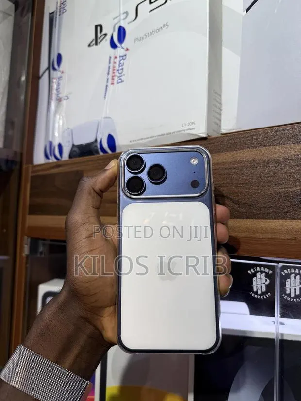 Apple iPhone 17 Pro Max 256 GB Blue · Photo 1