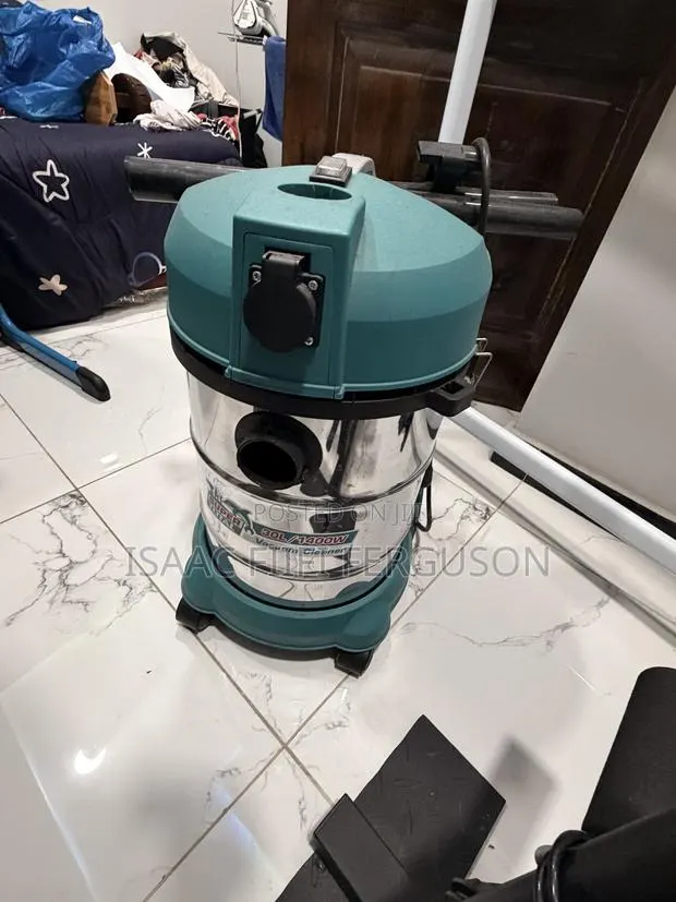 Vacuum Cleaner · Photo 1