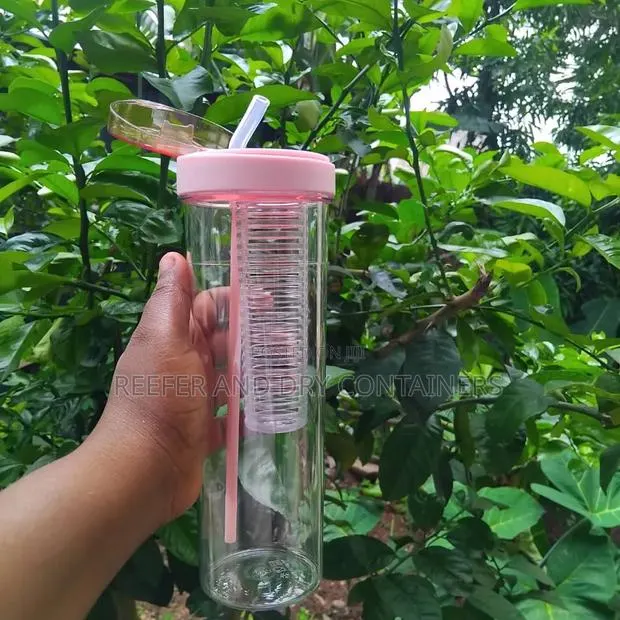 Kids Water Bottles · Photo 1