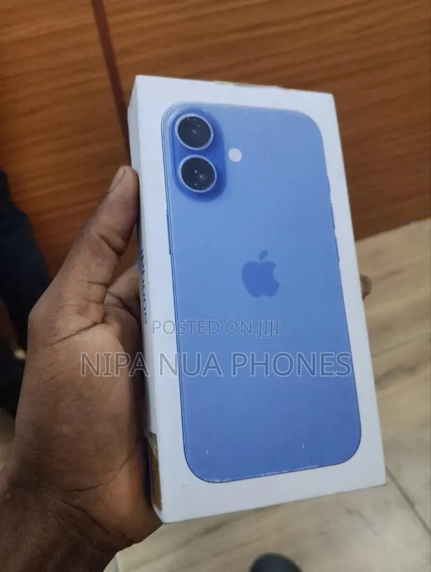 New Apple iPhone 16 128 GB Blue · Photo 1