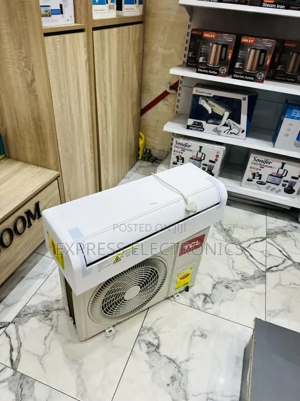 Very Authentic New White Air Conditioner R410 Gas TCL 1.5hp · Photo 1