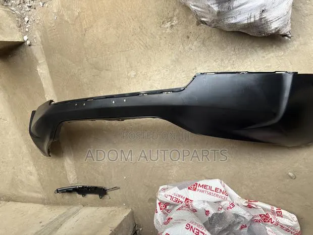 Honda CRV Top Front Bumper 2017 2018 2019 · Photo 1