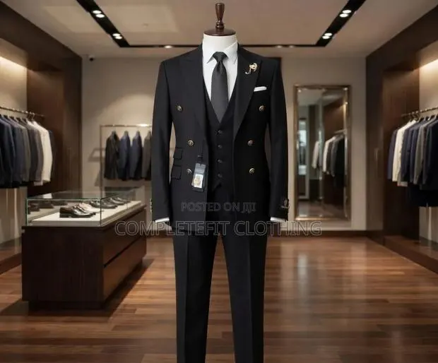 High Class Men's Suit · Photo 1