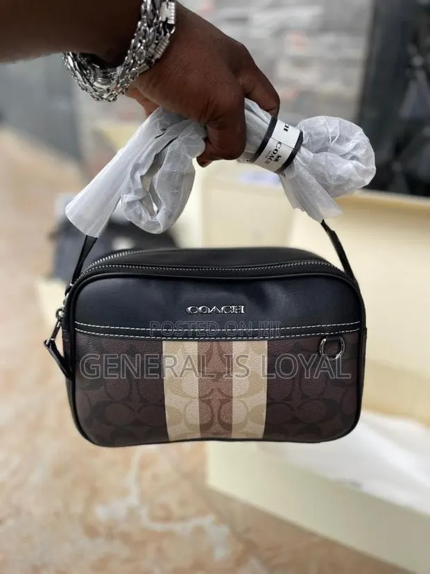 Coach Men Leather Sidebag · Photo 1