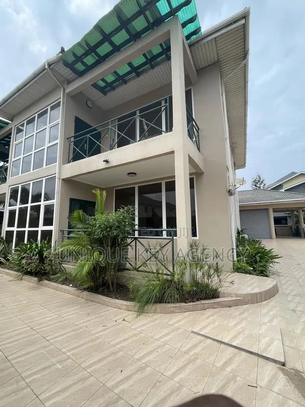 4bdrm House in Unique Key Agency, Cantonments for rent · Photo 1