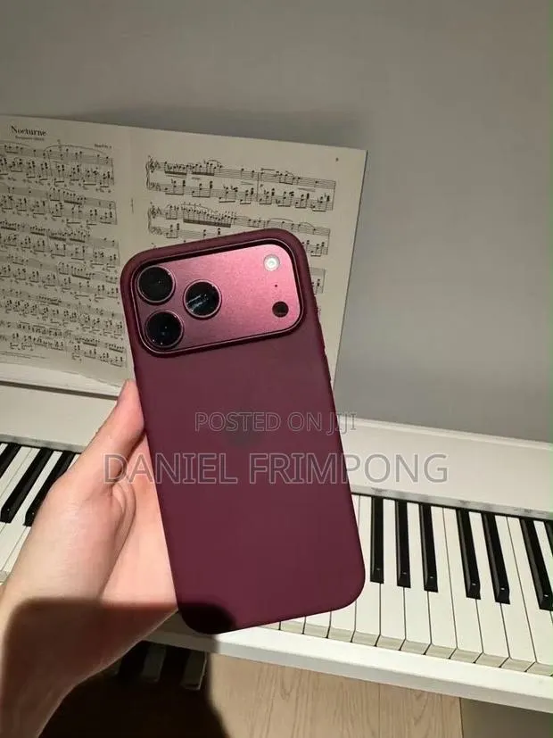 New Apple iPhone 18 Pro Max 512 GB Red · Photo 2