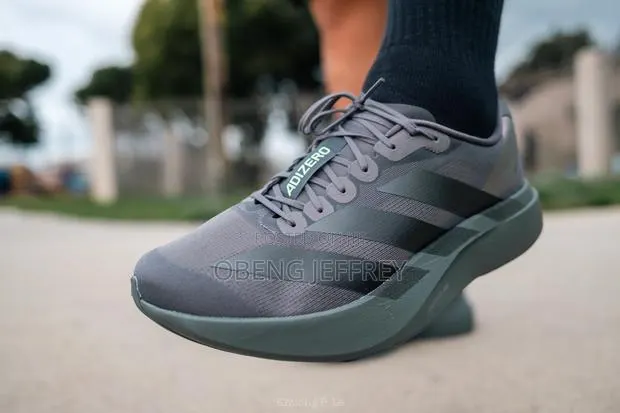 Original Adidas Adizero Metallic Sliver Grey · Photo 1