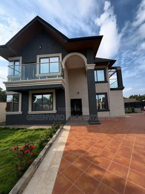4bdrm House in Adenta for sale · Photo 2