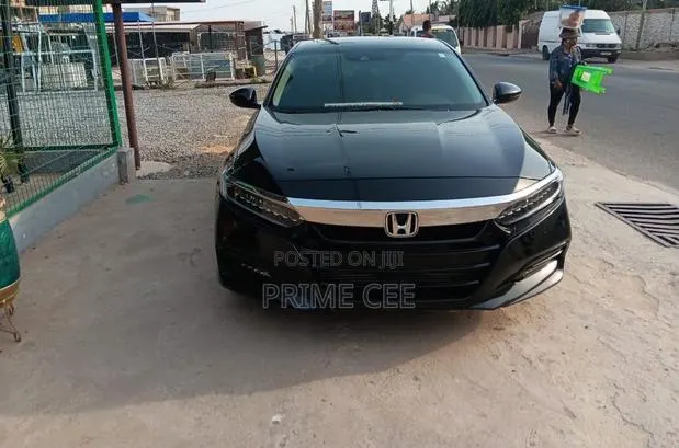 Honda Accord 2018 Black · Photo 1