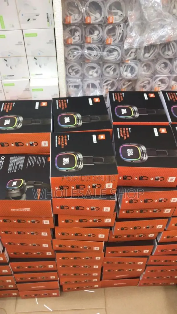 JBL Headsets · Photo 1