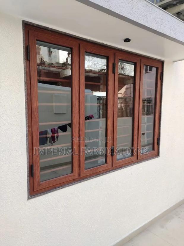 Sliding Glass Window · Photo 4