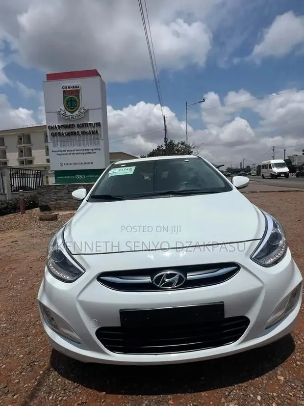 Hyundai Accent 2016 White · Photo 1